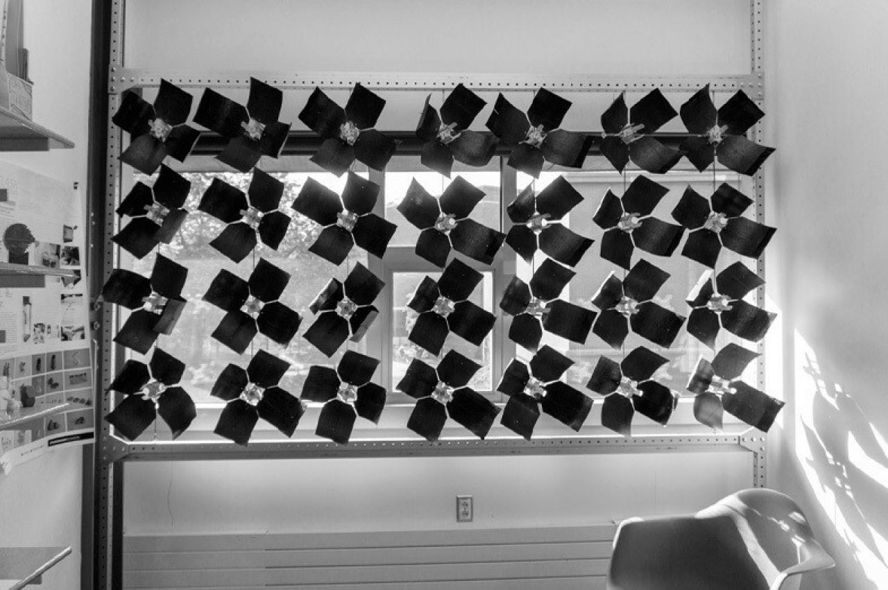 Black and white image of a shading device for the windows of buildings.