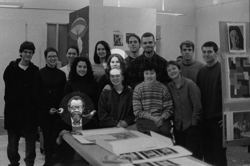 Black and white photo of Cathy Braasch's art class at Yale with Braasch and Robert Reed highlighted.